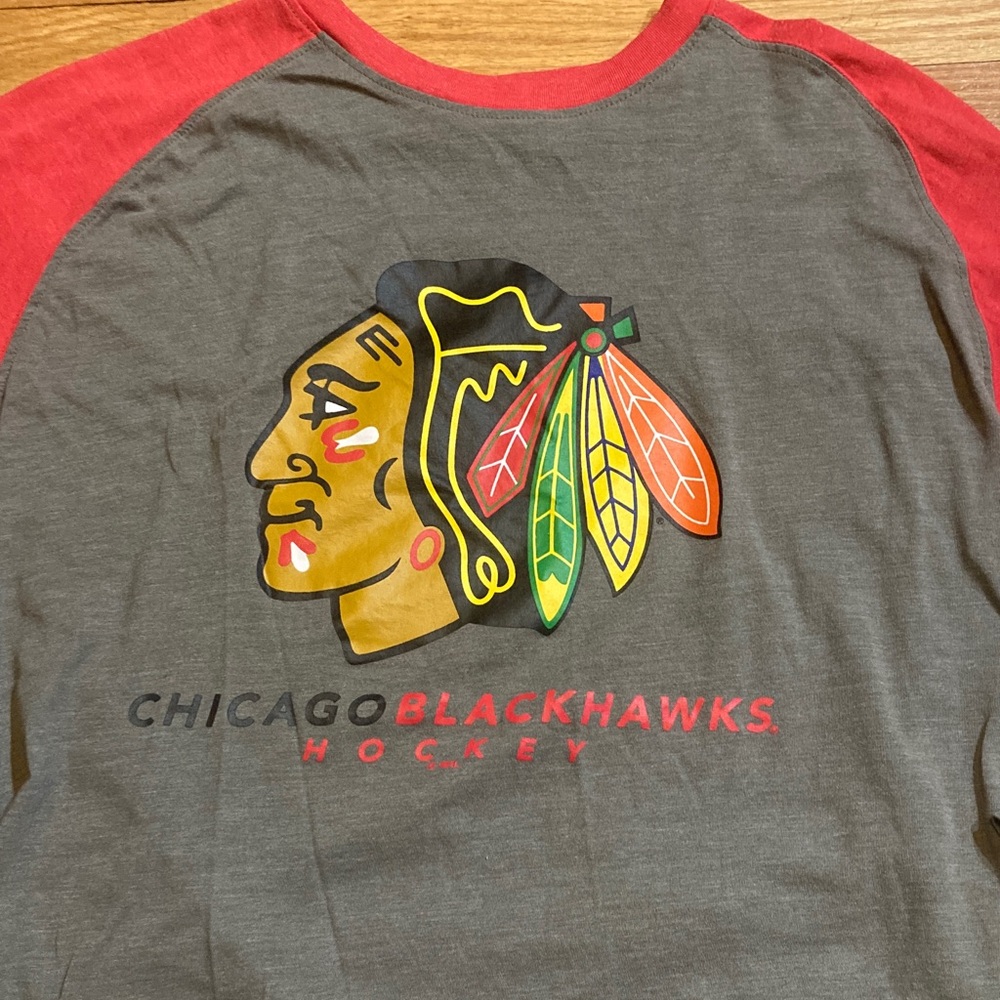 Chicago Blackhawks Raglan Shirt